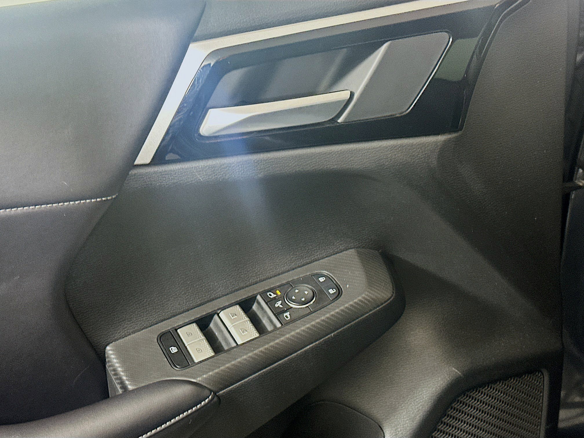 Used 2024 Mitsubishi Outlander SE FWD image 15