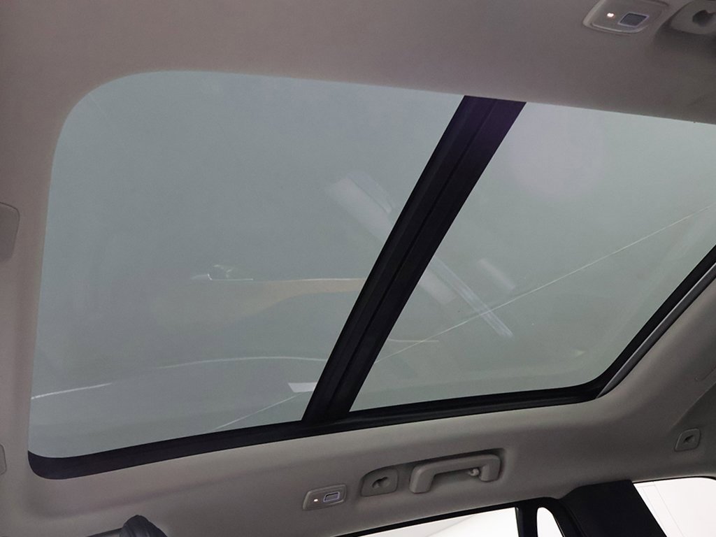 Used 2024 Volvo XC90 T8 Plus w/ Protection Package Premier image 24