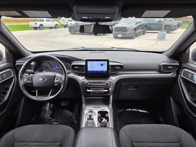 Used 2020 Ford Explorer XLT w/ Comfort Package AWD/4WD image 22