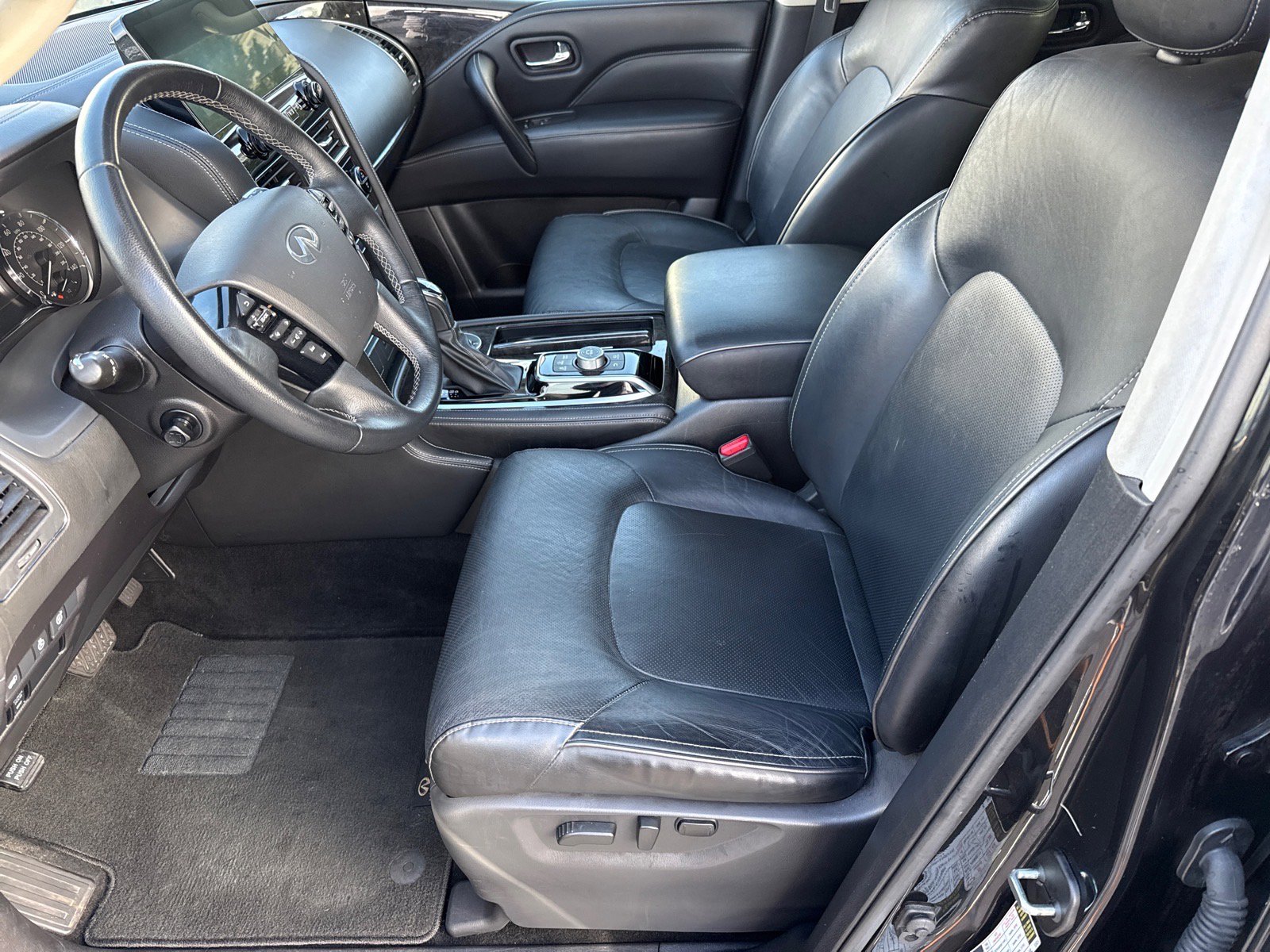 Used 2023 INFINITI QX80 Luxe w/ Cargo Package RWD image 10