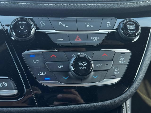 New 2027 Chrysler Pacifica Limited AWD/4WD image 37