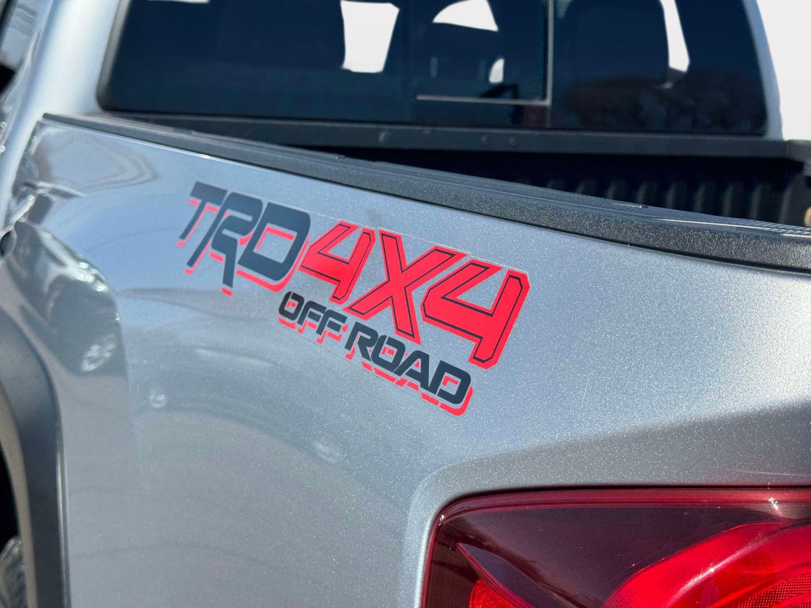 Used 2019 Toyota Tacoma TRD Off-Road image 10