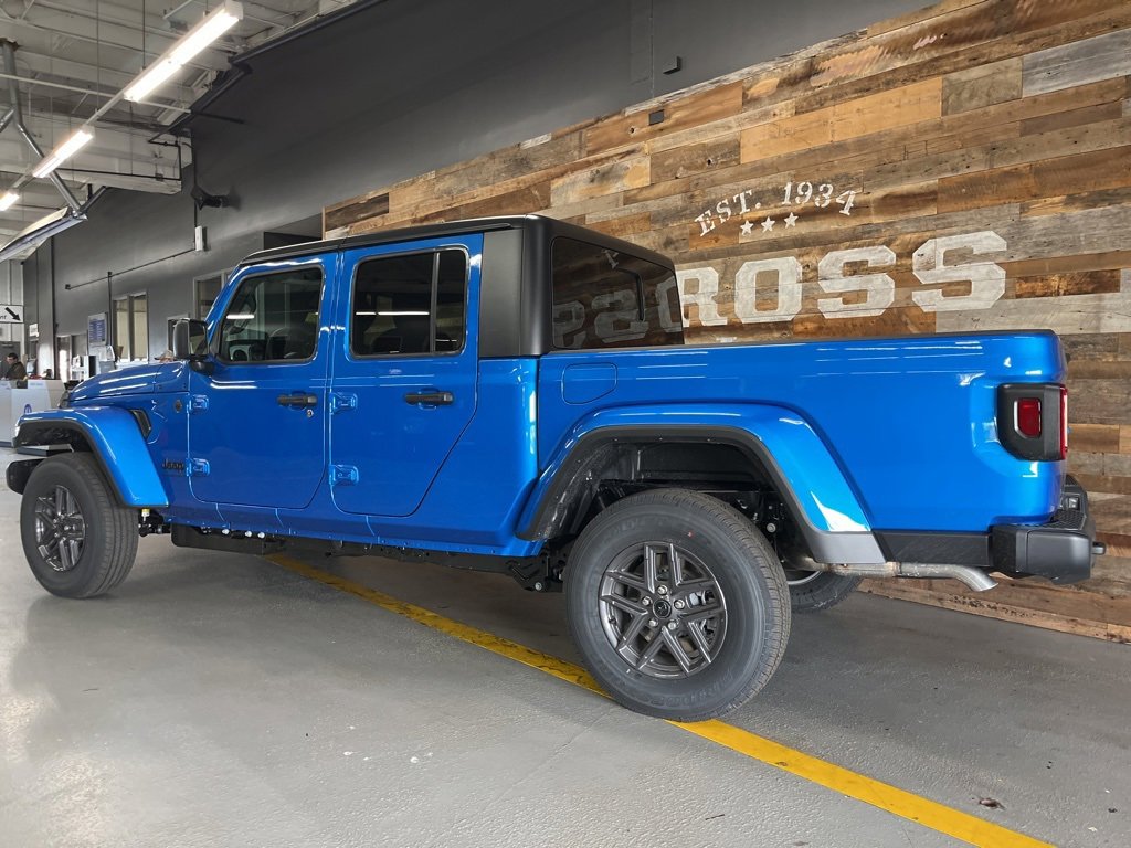 New 2026 Jeep Gladiator Sport image 20