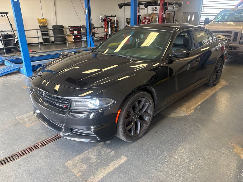 Used 2020 Dodge Charger SXT w/ Plus Group RWD image 2