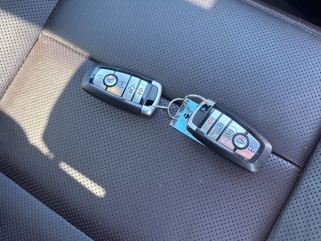 Used 2025 Ford Explorer Platinum w/ LUX Leather Package AWD/4WD image 11