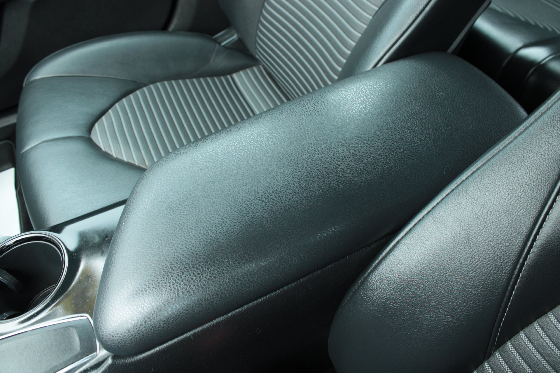 Used 2020 Toyota Camry SE FWD image 42