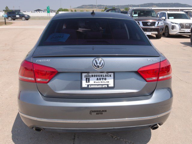 Used 2014 Volkswagen Passat 3.6 SEL Premium FWD image 4