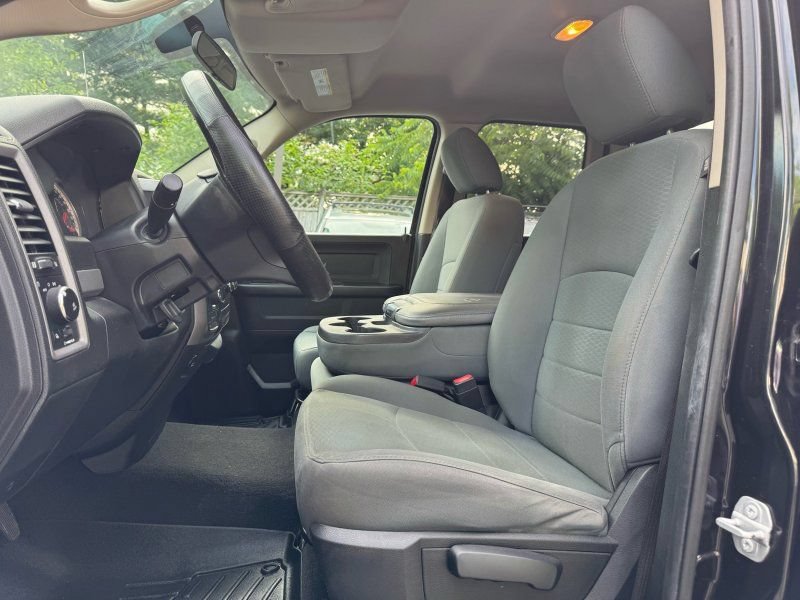 Used 2017 RAM 1500 Express AWD/4WD image 14