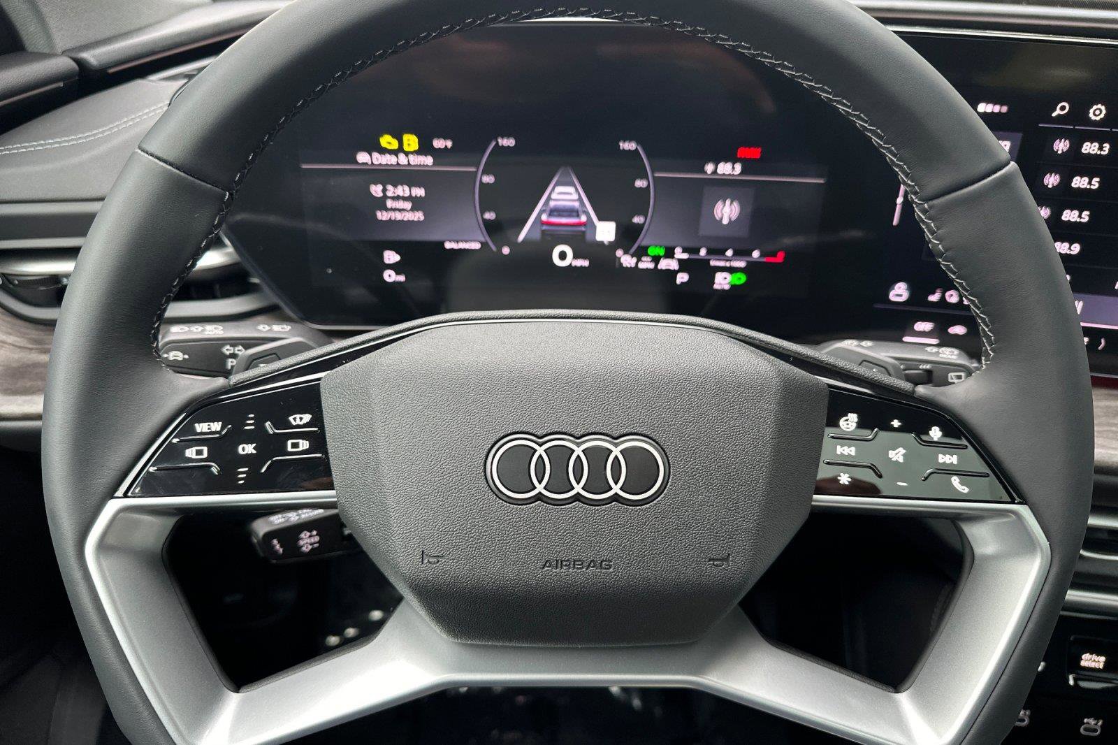 New 2025 Audi Q5 Premium Plus image 23