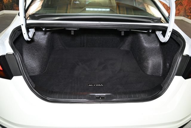 Used 2024 Nissan Altima 2.5 SR FWD image 48