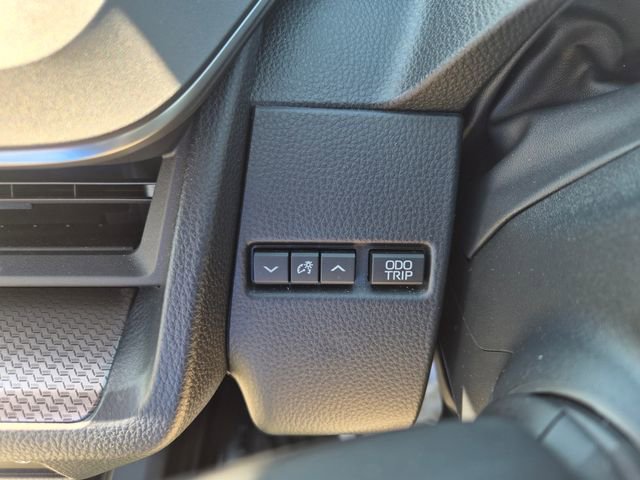 Used 2024 Toyota Prius XLE AWD/4WD image 18