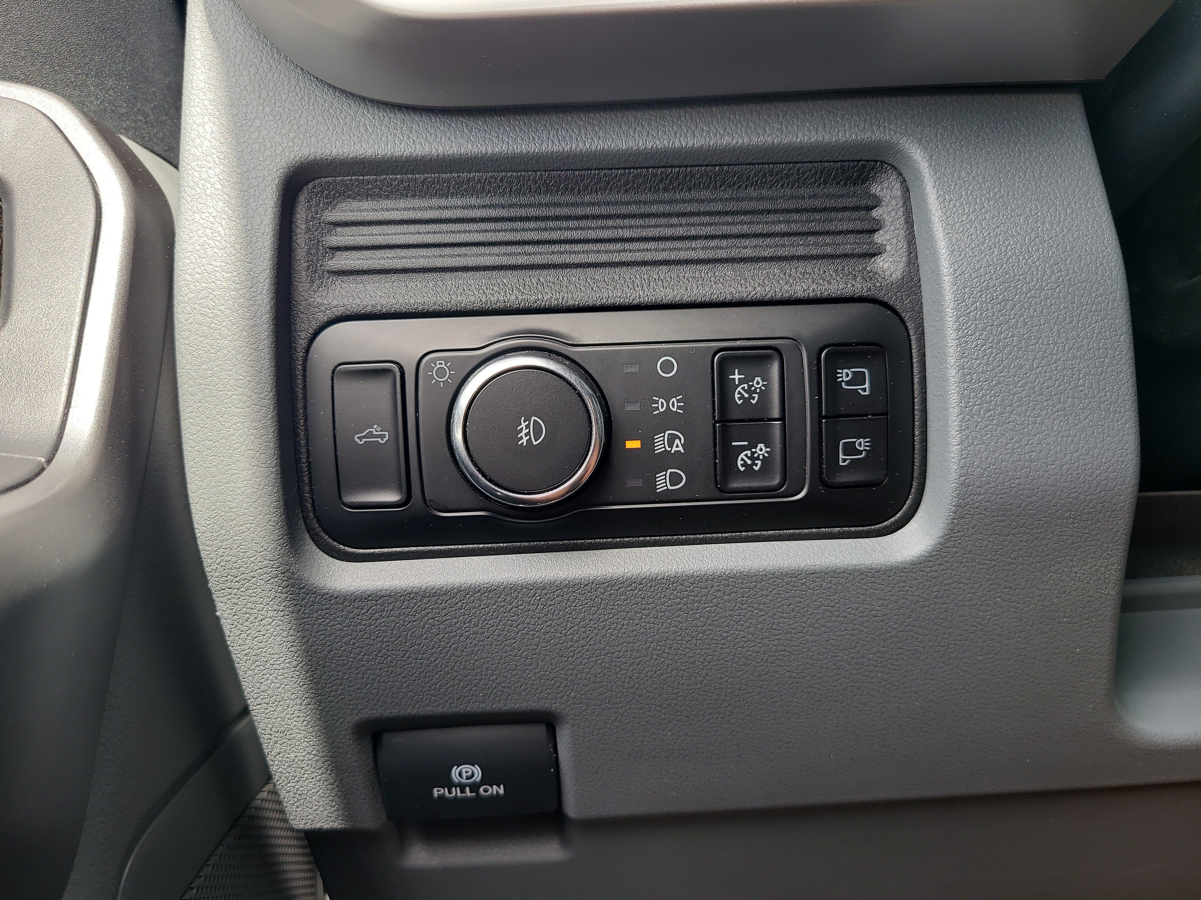 Used 2025 Ford F250 XLT w/ 360-Degree Camera Package AWD/4WD image 30