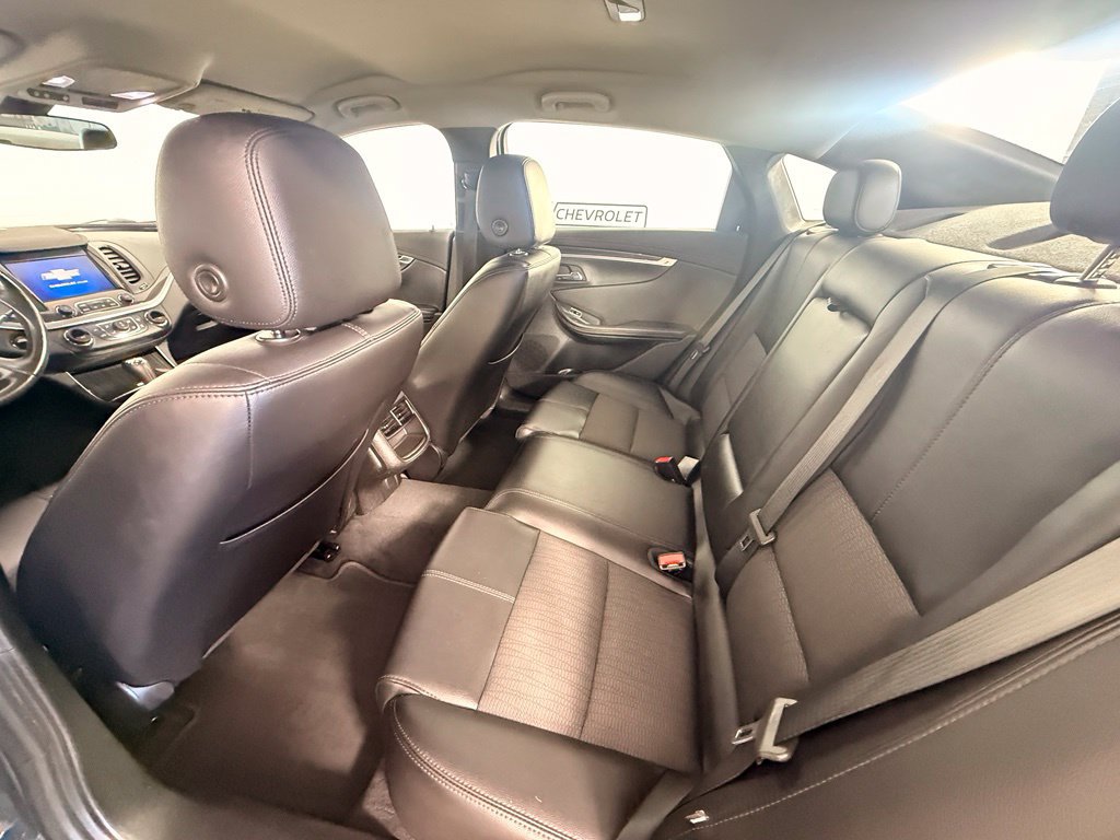 Used 2018 Chevrolet Impala LT FWD image 19