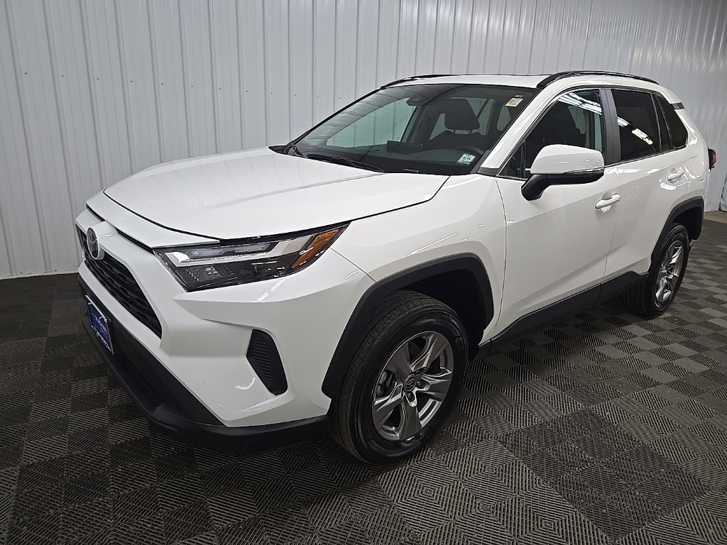 Used 2023 Toyota RAV4 XLE image 8