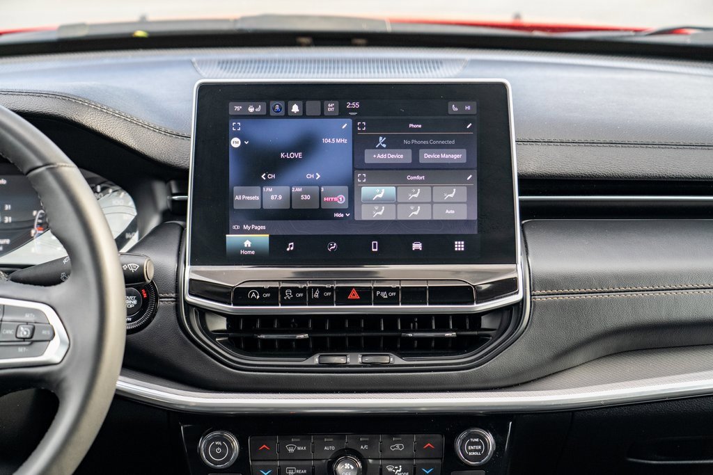 Used 2023 Jeep Compass Limited image 19