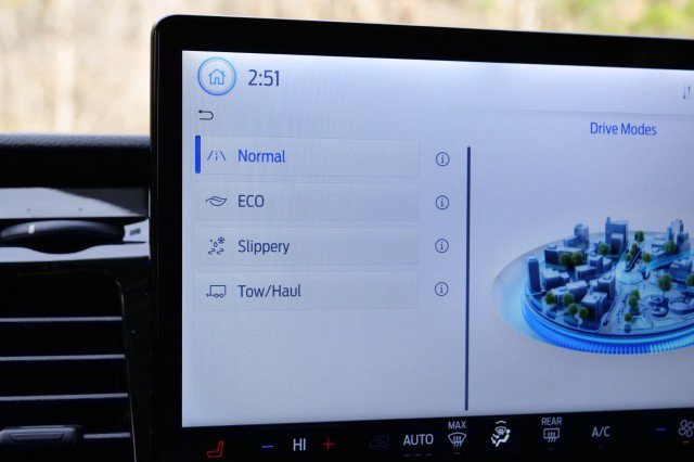 Used 2023 Ford Transit 350 XLT image 15