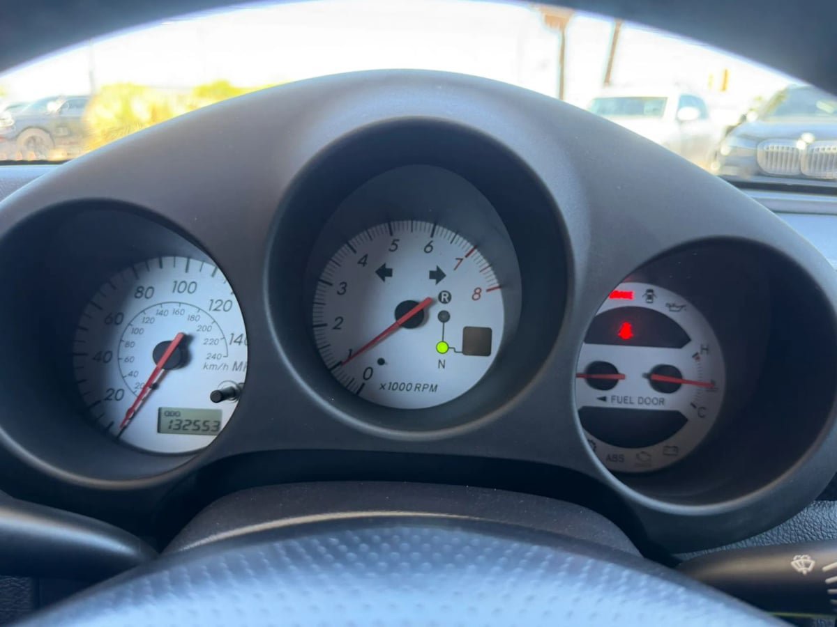 Used 2003 Toyota MR2 RWD image 46