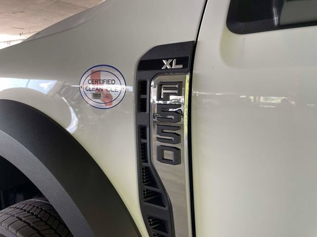New 2025 Ford F550 4x4 Regular Cab Super Duty image 6
