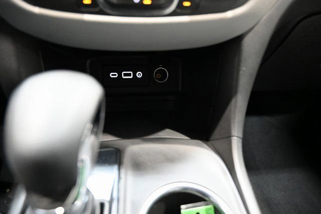 Used 2023 Chevrolet Equinox LT image 17