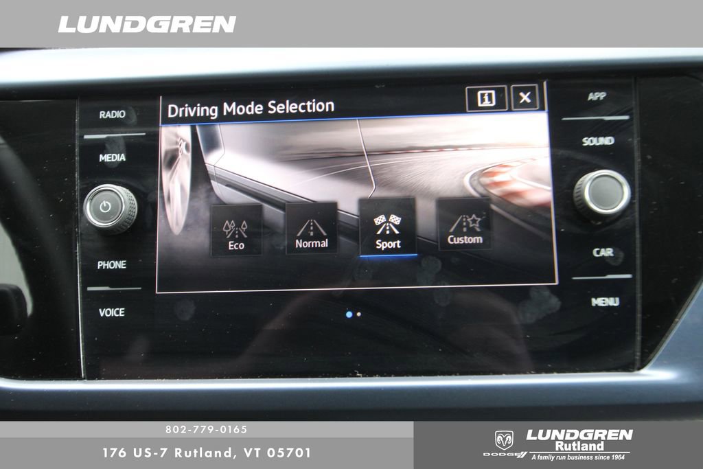 Used 2024 Volkswagen Taos SE image 21