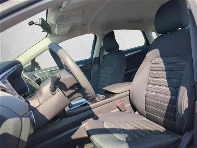 Used 2016 Ford Fusion SE FWD image 21