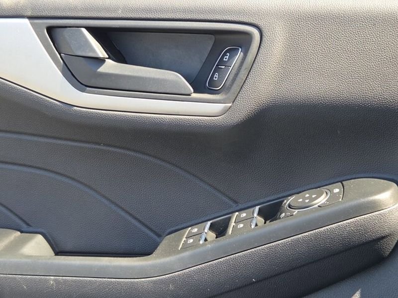 Used 2022 Ford Escape SE w/ SE Sport Appearance Package image 29