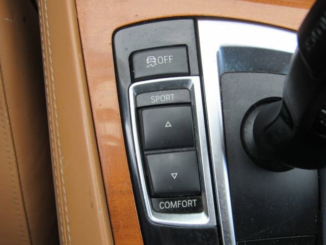 Used 2013 BMW ALPINA B7 xDrive w/ Driver Assistance Pkg image 45