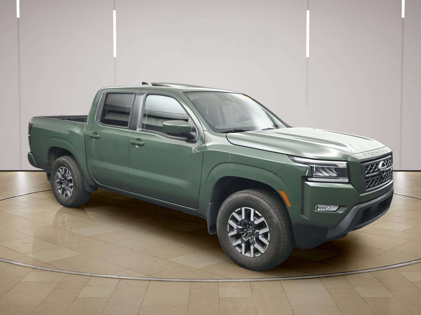 Certified 2024 Nissan Frontier SL w/ Technology Package AWD/4WD image 1