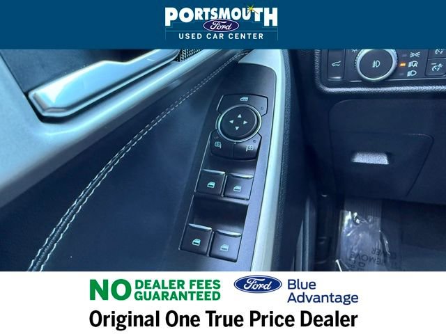 Used 2022 Ford Explorer XLT w/ Equipment Group 202A image 25