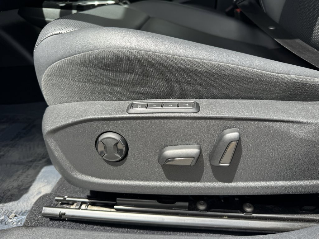 Used 2021 Volkswagen ID.4 1st Edition image 31