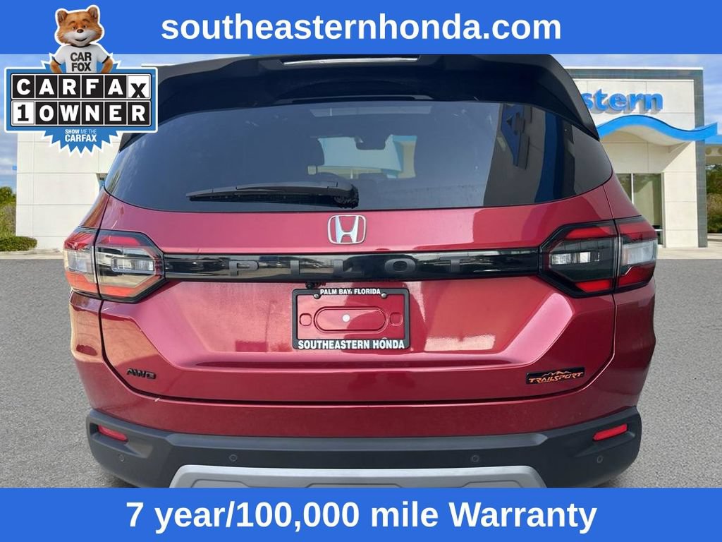 Used 2025 Honda Pilot TrailSport image 9