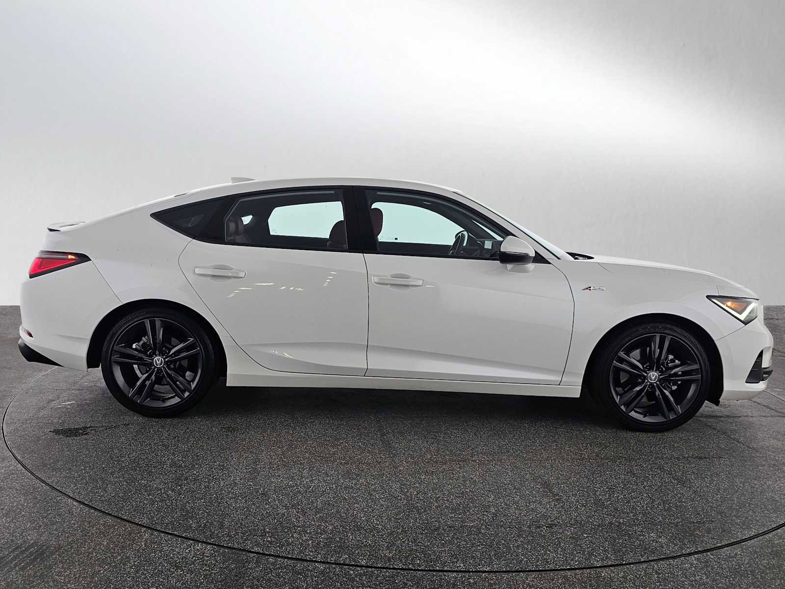 Used 2023 Acura Integra A-Spec image 2