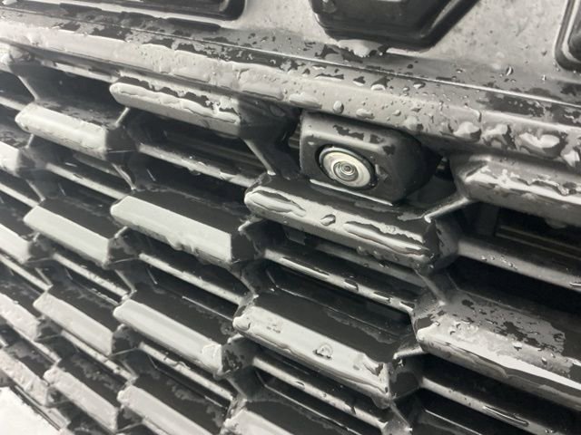 Used 2021 GMC Yukon XL Denali image 8