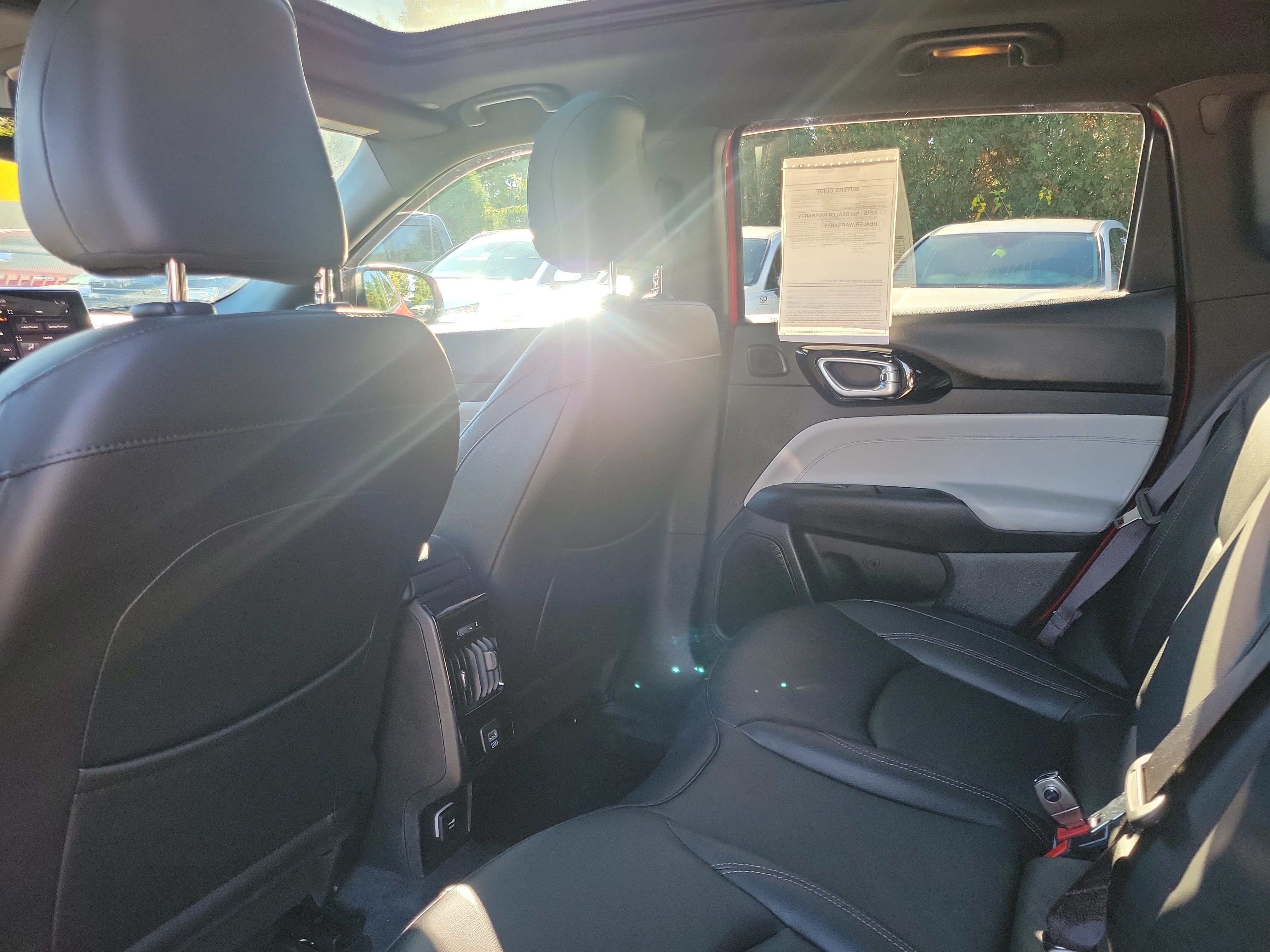 Used 2024 Jeep Compass Limited w/ Sun and Sound Group AWD/4WD image 14