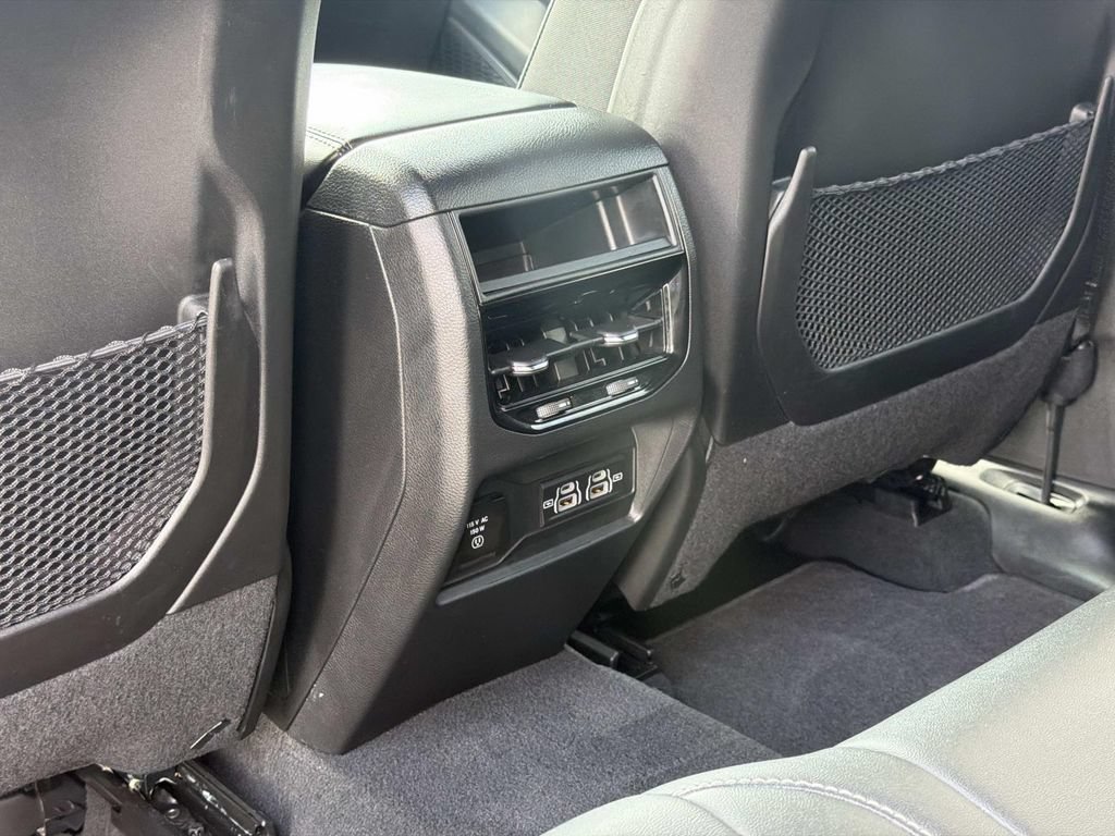 Used 2025 Jeep Grand Cherokee Altitude AWD/4WD image 25