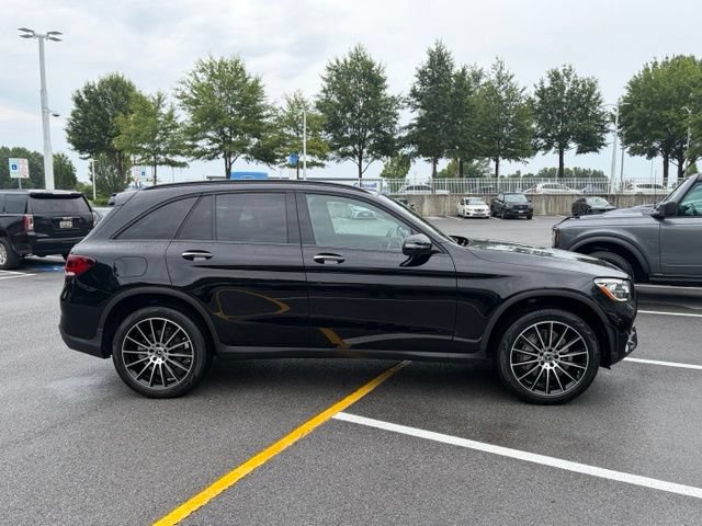 Used 2021 Mercedes-Benz GLC 300 4MATIC w/ AMG Line image 9