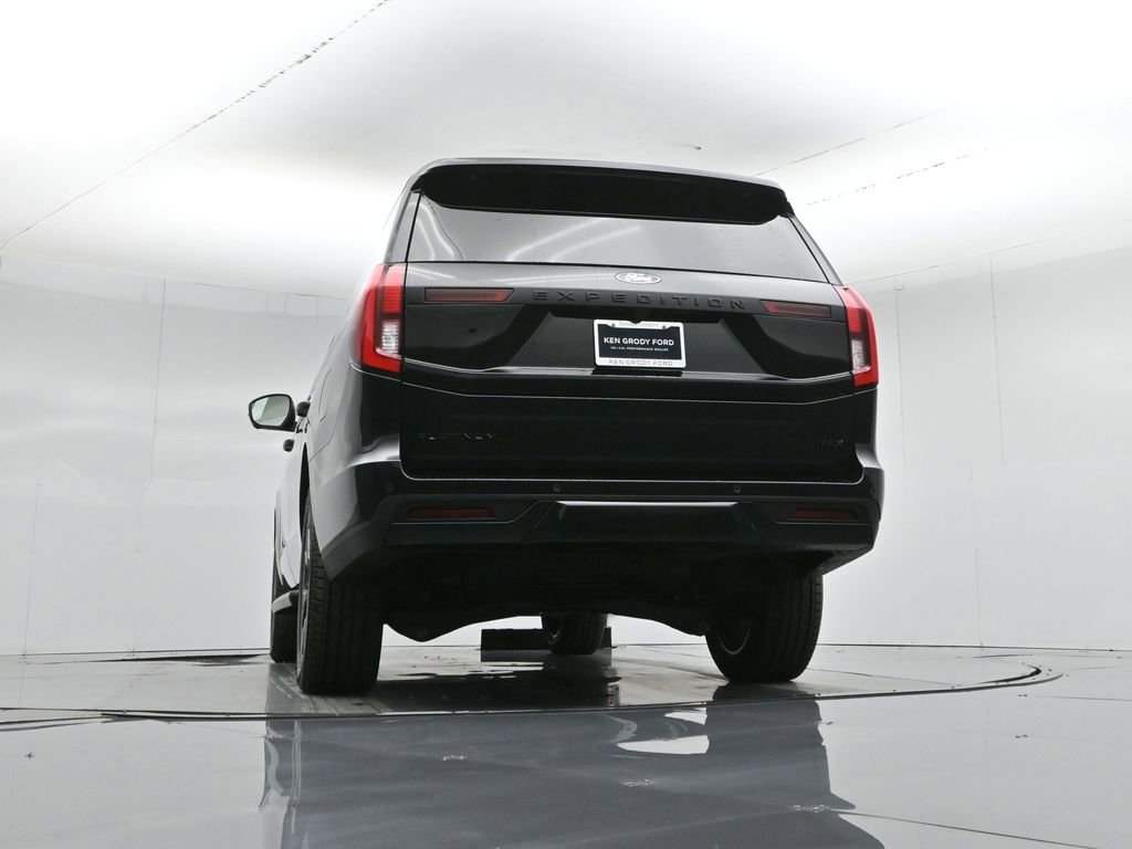 New 2026 Ford Expedition Max Platinum w/ Stealth Appearance Package image 51