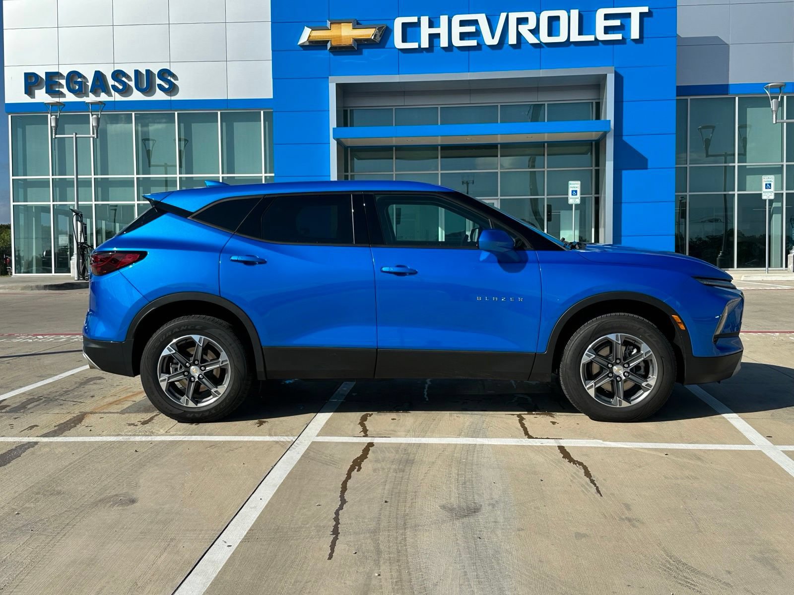 Certified 2025 Chevrolet Blazer LT AWD/4WD image 6