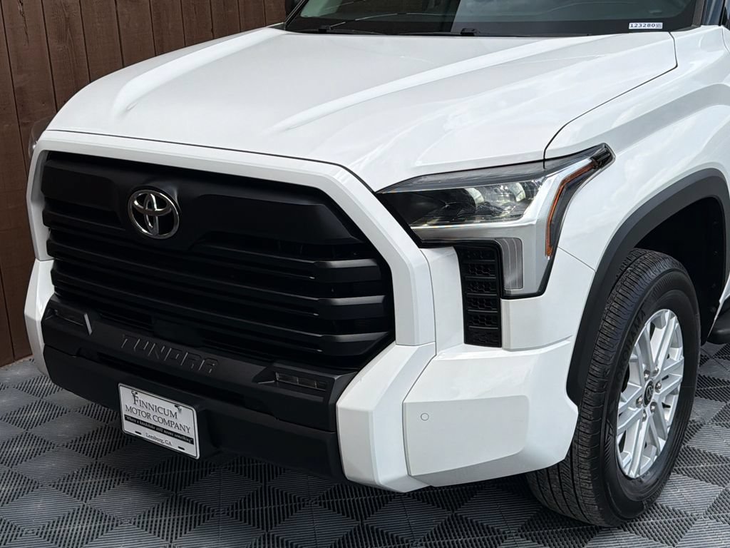 Used 2023 Toyota Tundra SR5 w/ SR5 Premium Package AWD/4WD image 20