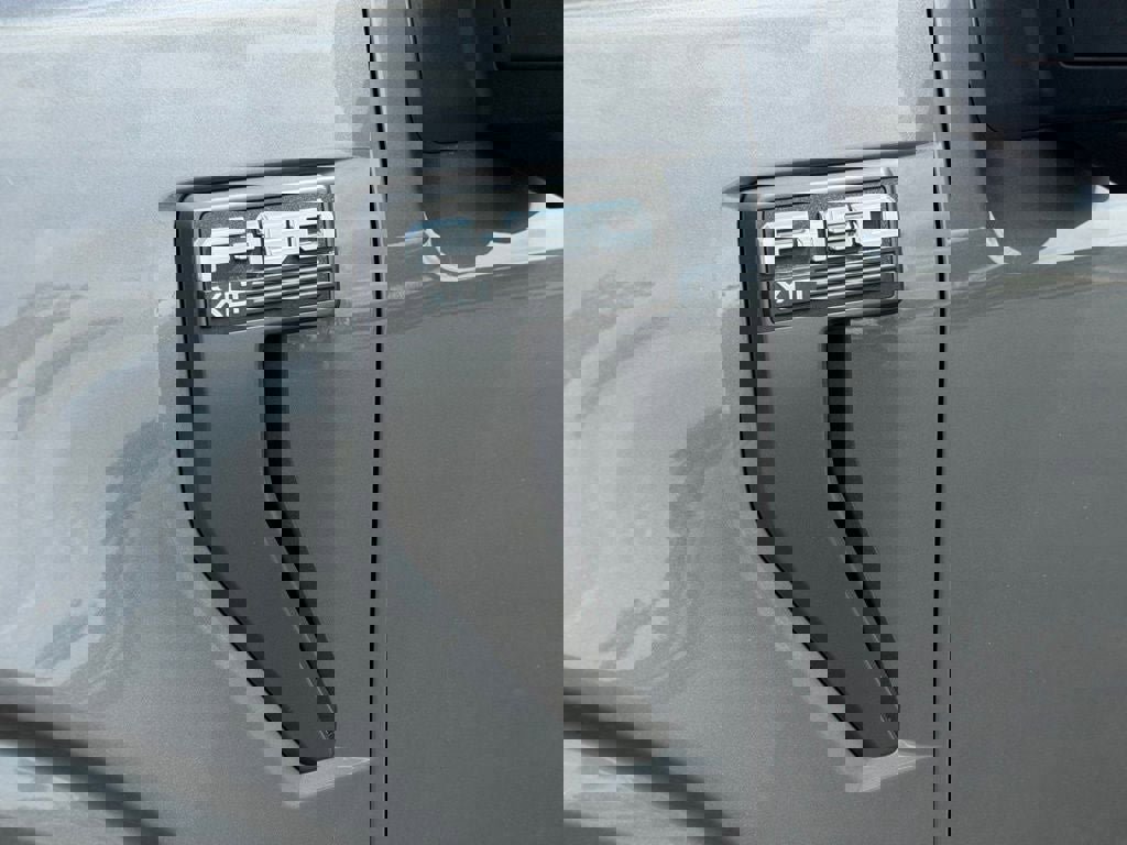 Certified 2021 Ford F150 XLT w/ Equipment Group 302A High image 10