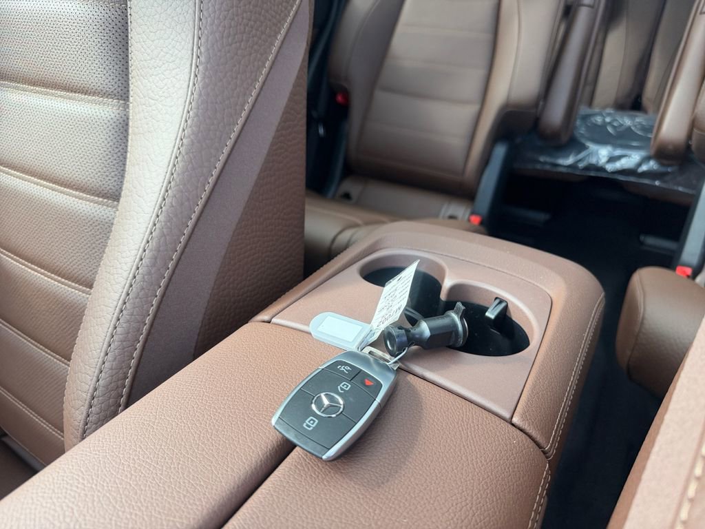 New 2026 Mercedes-Benz GLS 450 4MATIC image 26