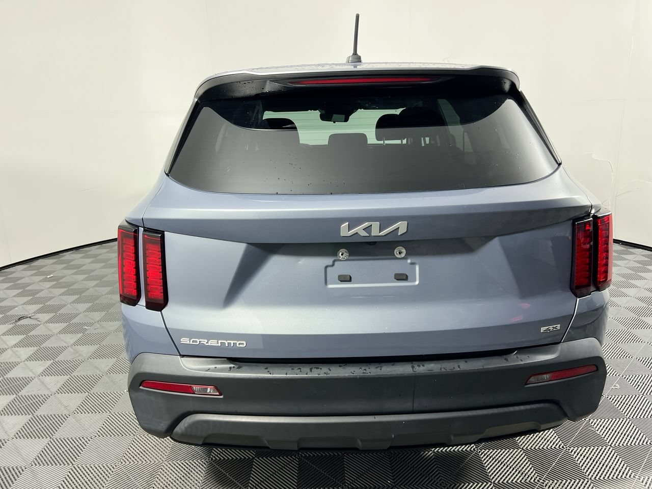 Certified 2023 Kia Sorento LX AWD/4WD image 4