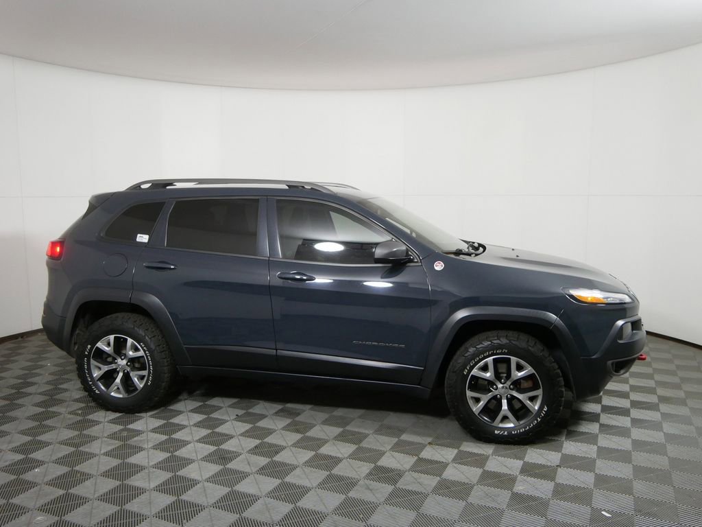 Used 2016 Jeep Cherokee Trailhawk w/ Cold Weather Group image 2