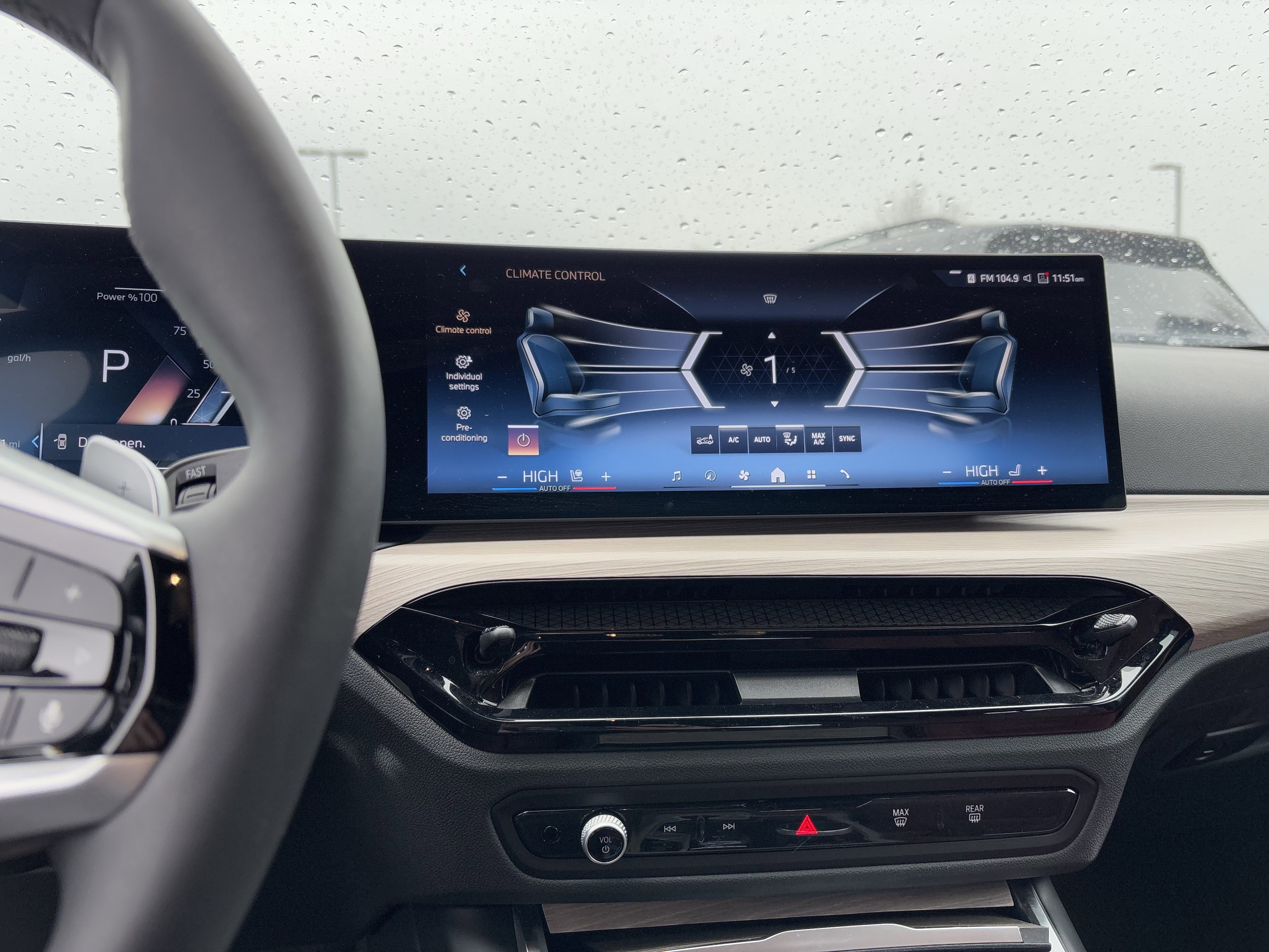 Certified 2025 BMW 330i xDrive Sedan w/ Premium Package image 31