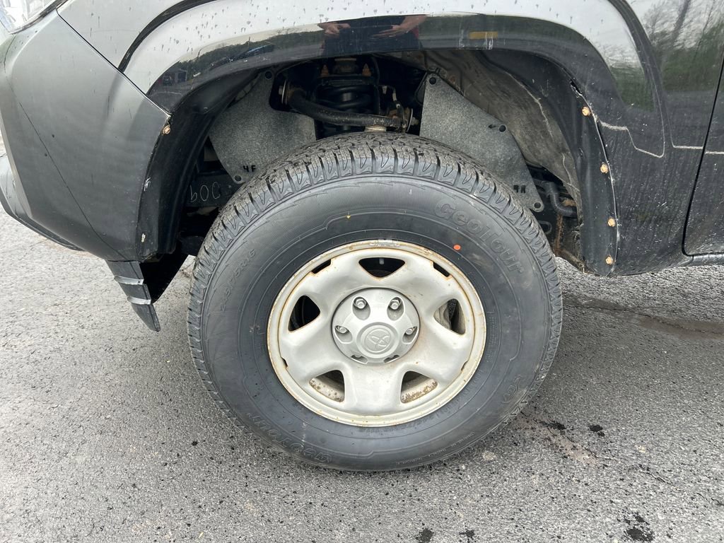 Certified 2022 Toyota Tacoma SR AWD/4WD image 29