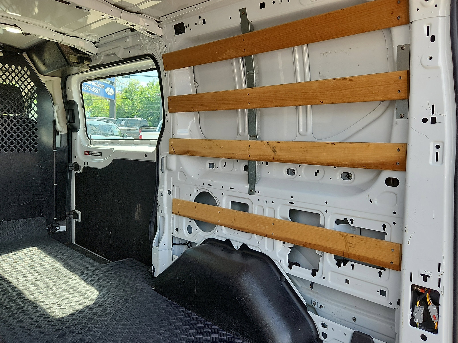 Used 2024 Ford Transit 250 Low Roof w/ Exterior Upgrade Package RWD image 28