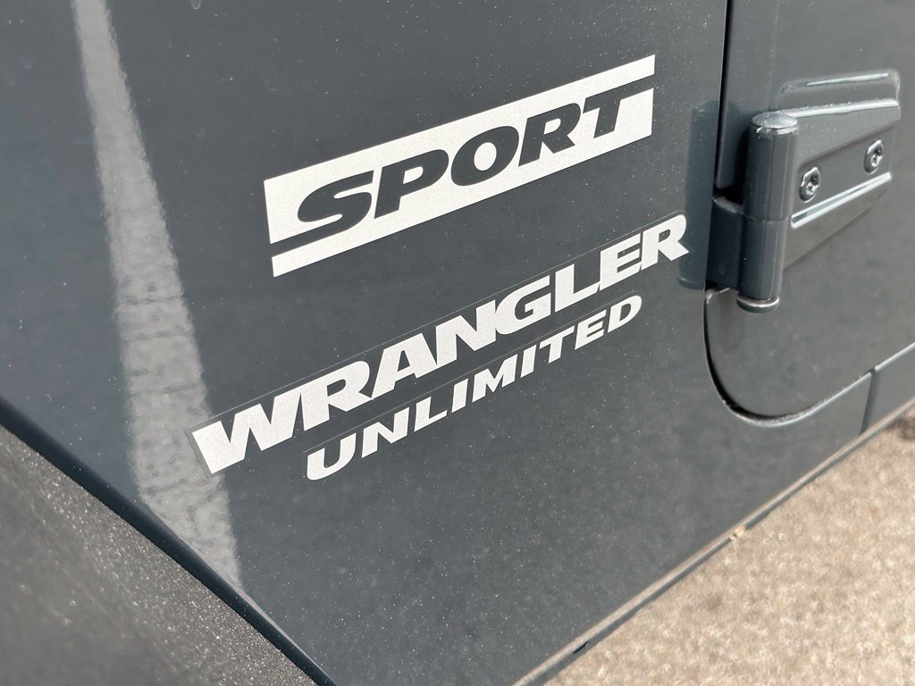Used 2017 Jeep Wrangler Unlimited Sport w/ Quick Order Package 24S AWD/4WD image 41