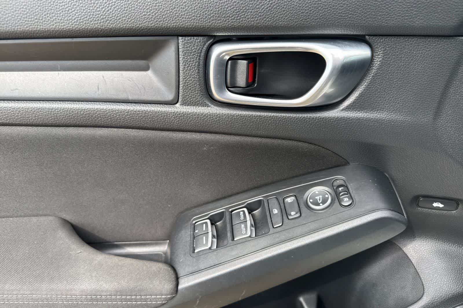 Used 2023 Honda Civic Sport image 12
