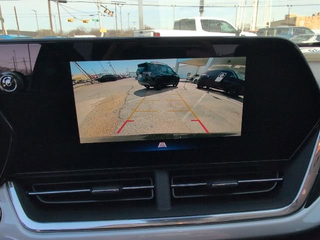 New 2026 Chevrolet Trax LT w/ Sunroof Package image 19