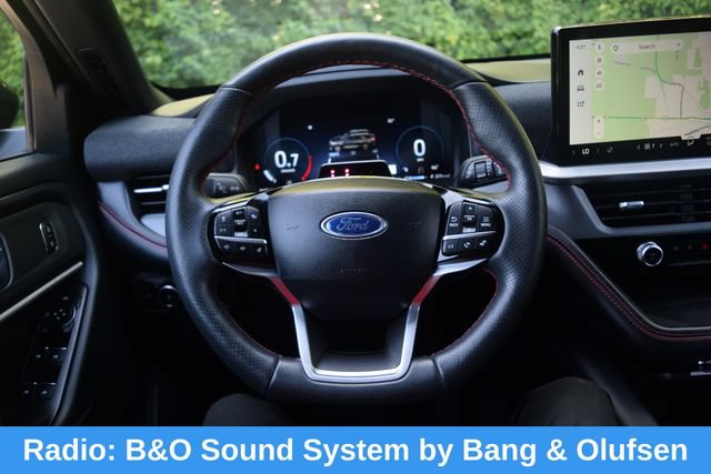 Used 2025 Ford Explorer ST-Line w/ ST-Line Street Pack AWD/4WD image 4